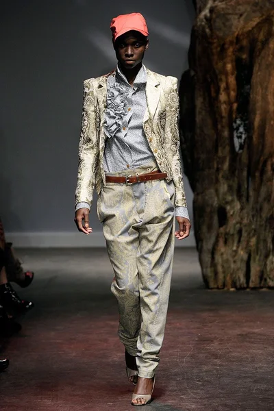 Look 39